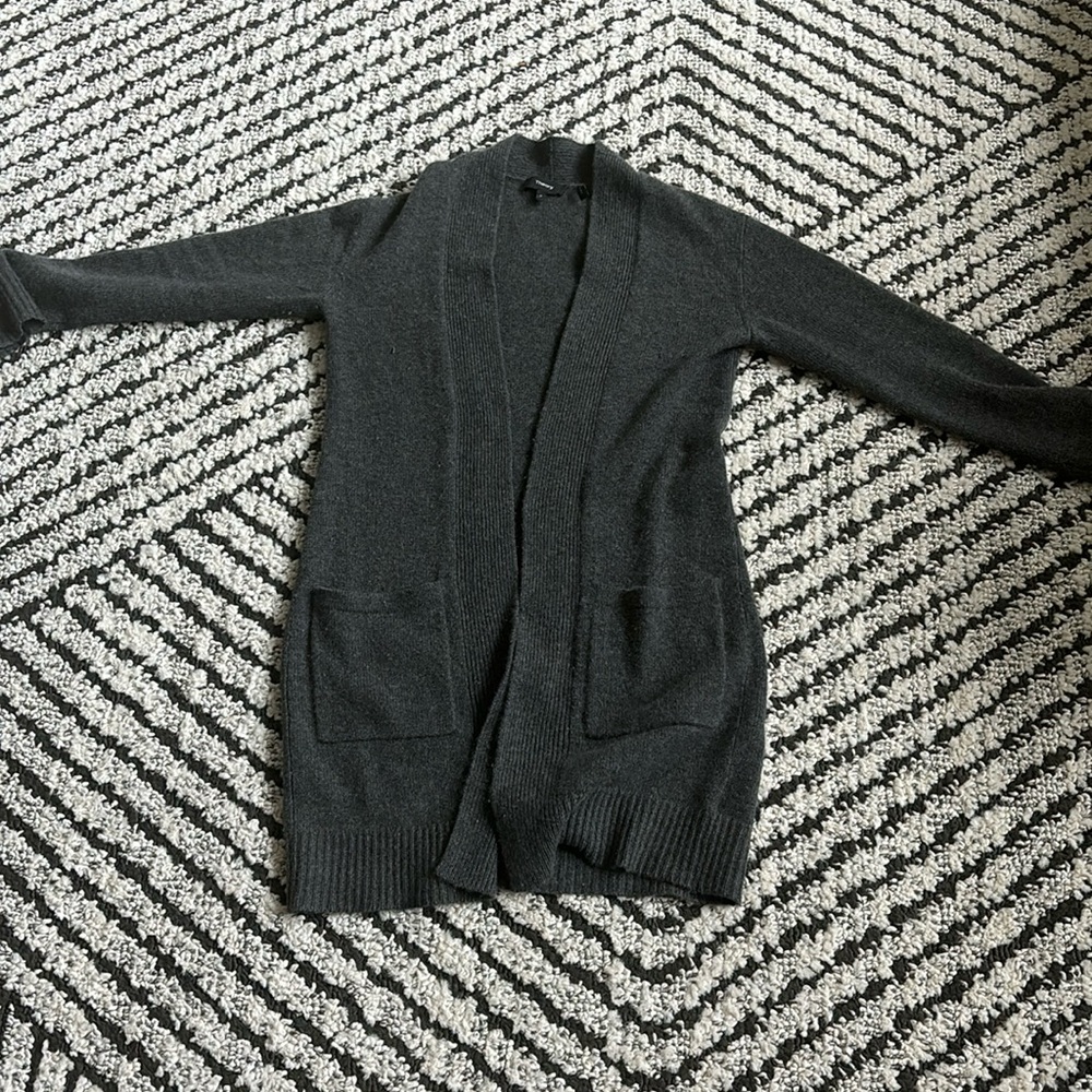 Theory 100% cashmere slouchy cardigan